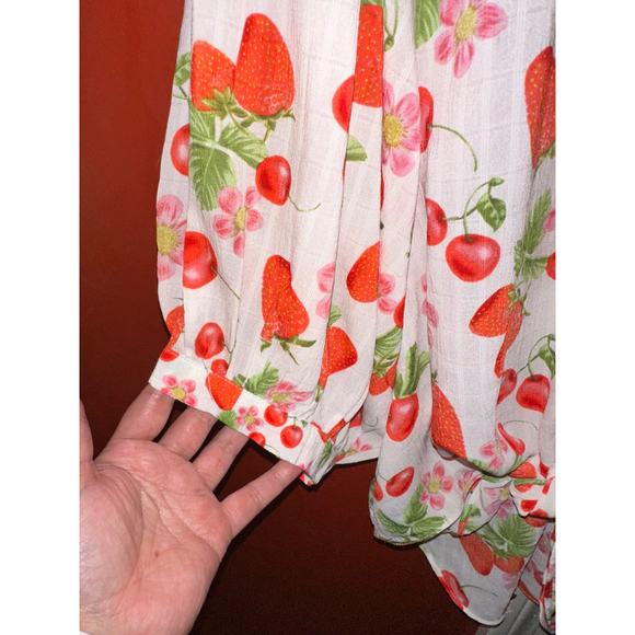 Rose + Olive White Red Strawberry Cherry Tie Front Blouse Size Large - Picture 10 of 12